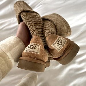 UGG AUSTRALIA | Classic Cardy Wool Lined Boots 9